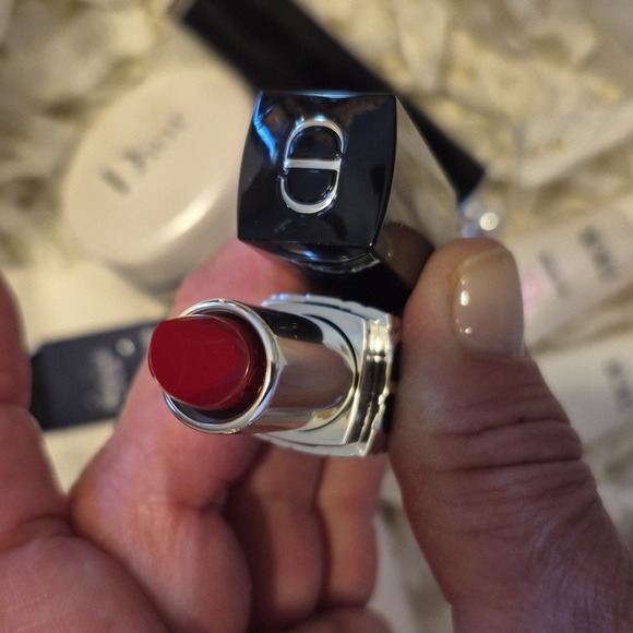 NWE DIOR BEAUTY BUNDLE. - Picture 7 of 13